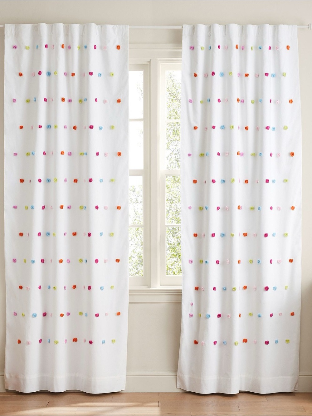 Pottery Barn Blackout Pompom Curtain (Single)